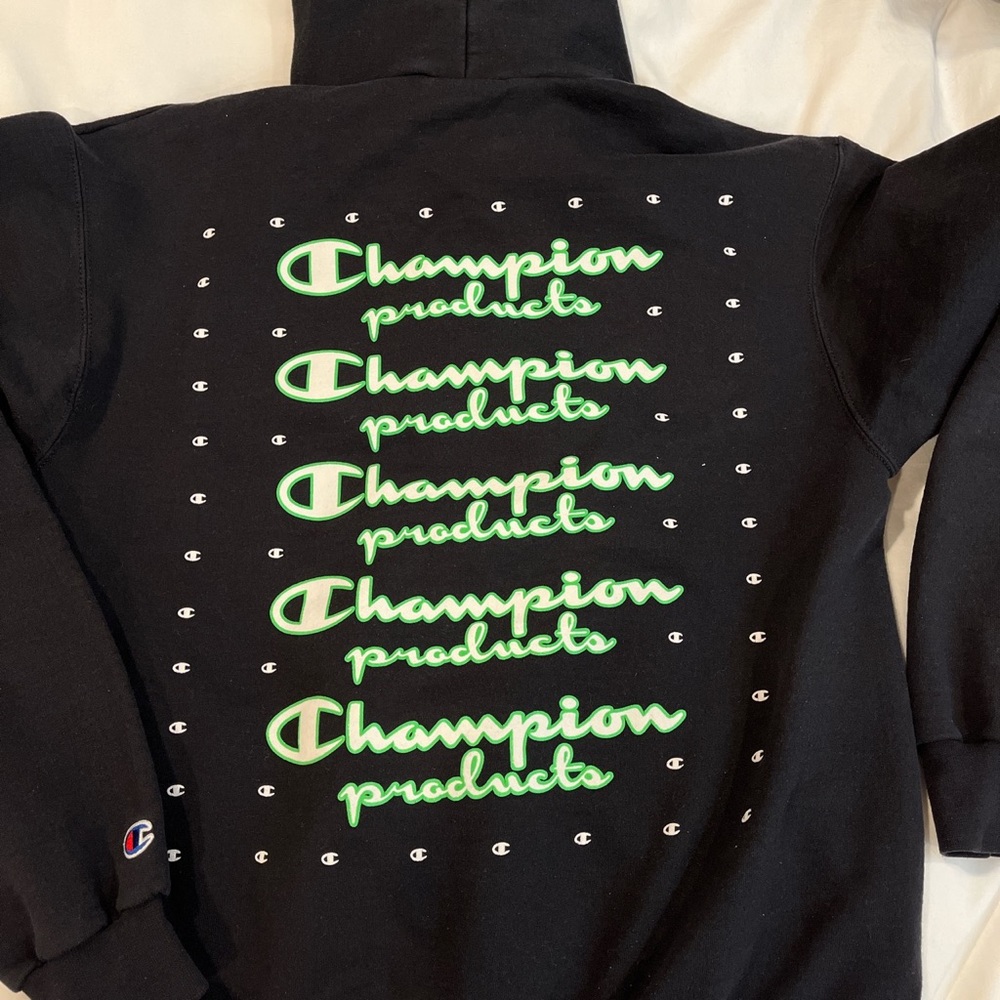 BLACK CHAMPION HOODIE